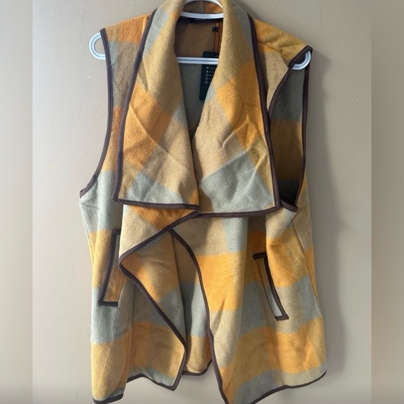 Women's soft Yellow/Gray/Brown Plaid Vest - Picture 8 of 8